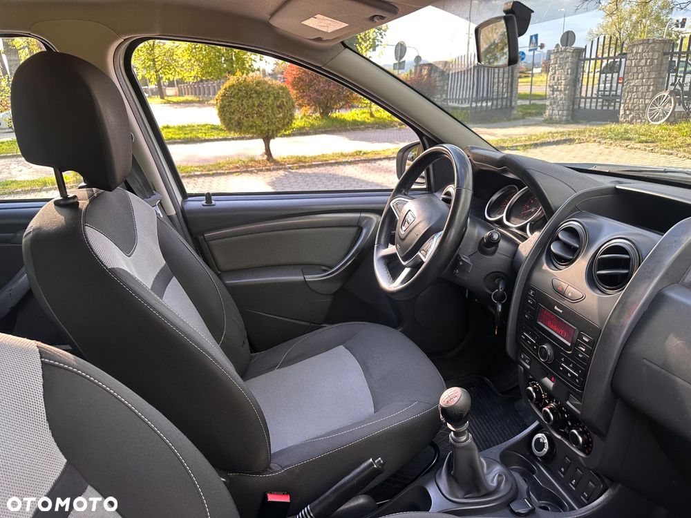 Dacia Duster 1.6 SCe Comfort 4WD - 26