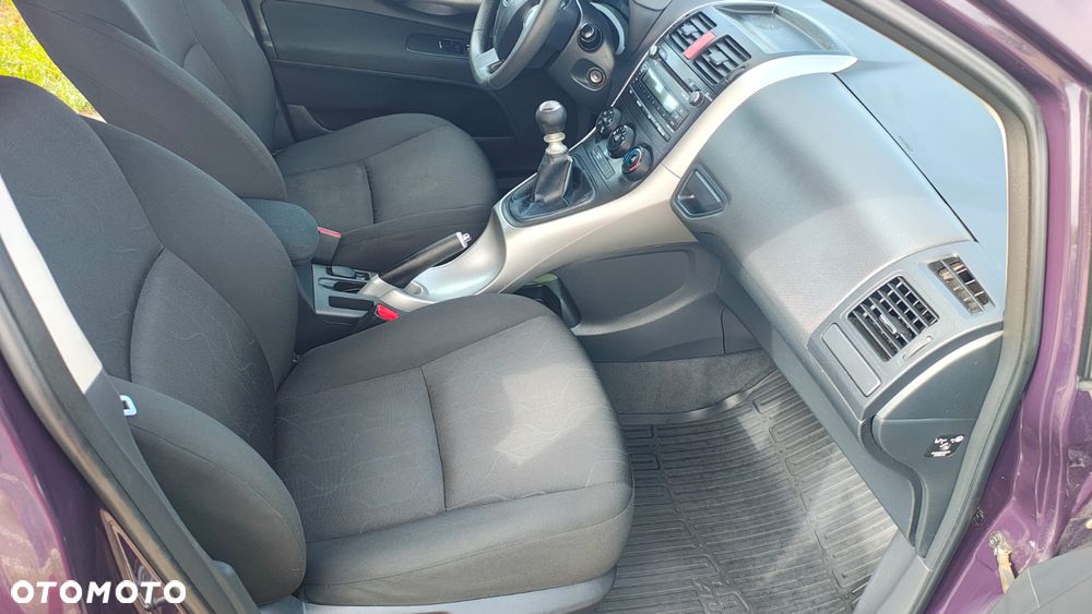 Toyota Auris 1.4 D-4D Luna - 19