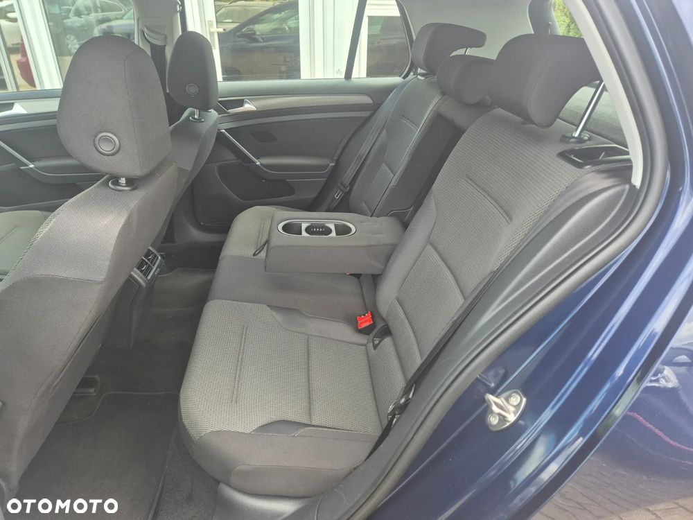 Volkswagen Golf 2.0 TDI SCR Comfortline - 10