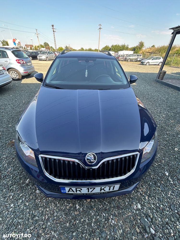 Skoda Octavia 1.6 TDI DSG Ambition - 4