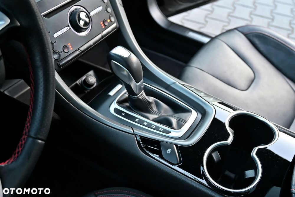 Ford Mondeo 2.0 TDCi ST-Line PowerShift - 34