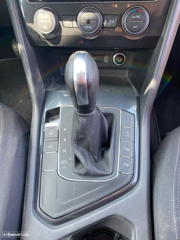 VW Tiguan Allspace 2.0 TDI Confortline DSG - 8