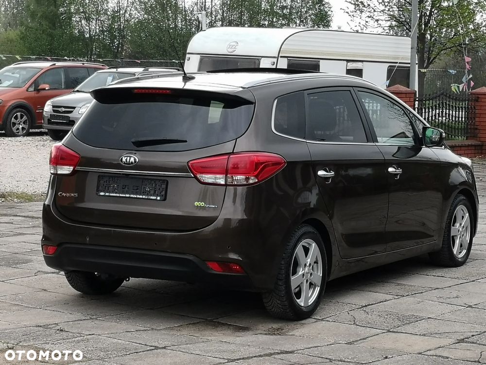 Kia Carens 1.7 CRDi 136 Dream Team Edition - 11