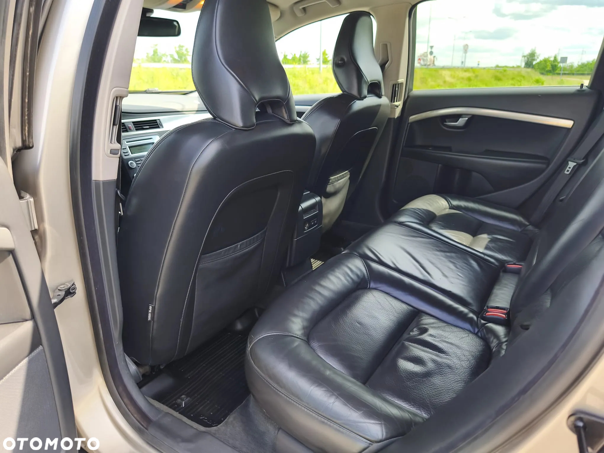 Volvo V70 2.4D Momentum - 15