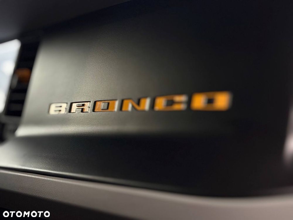 Ford Bronco - 29
