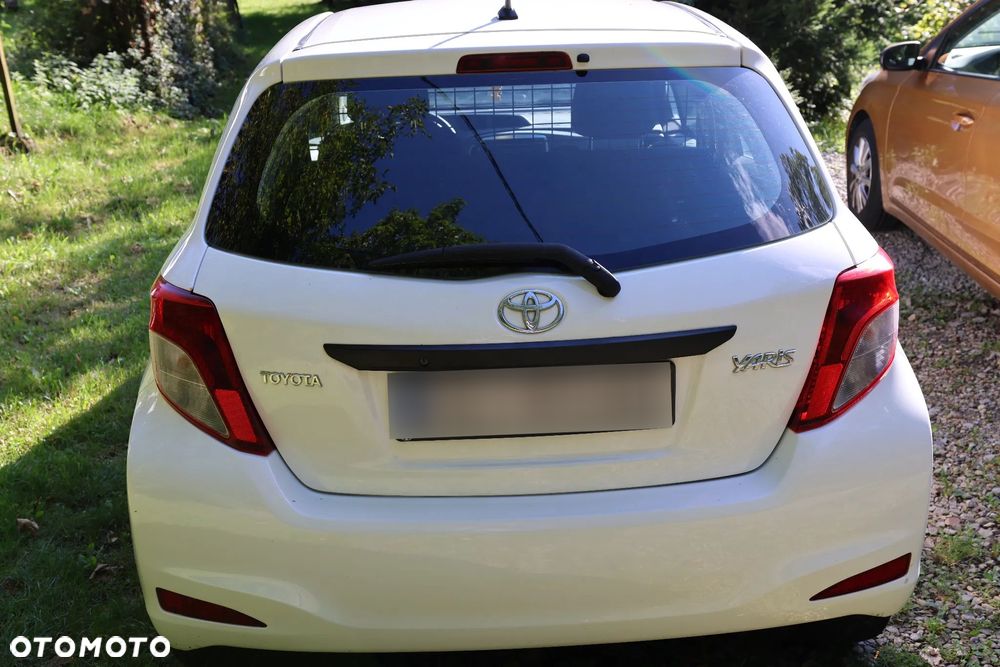 Toyota Yaris - 4