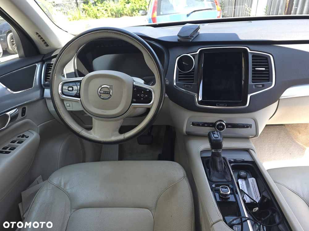 Volvo XC 90 D5 AWD Momentum - 6