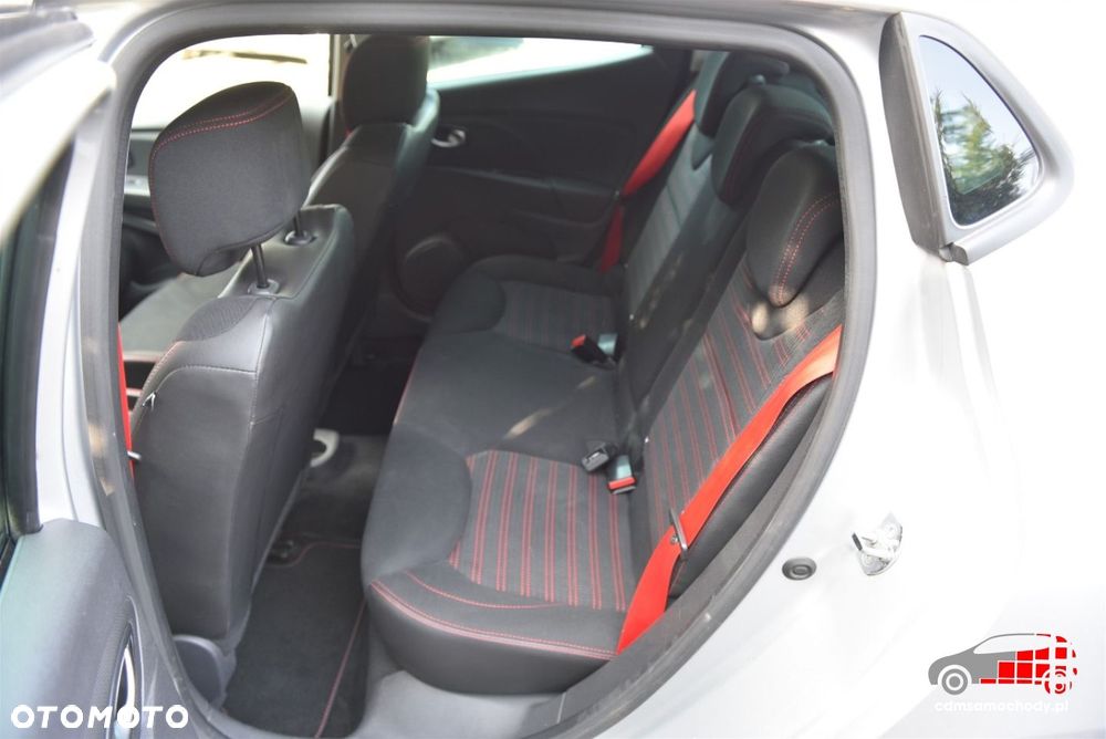 Renault Clio TCe 220 EDC R.S Trophy - 28