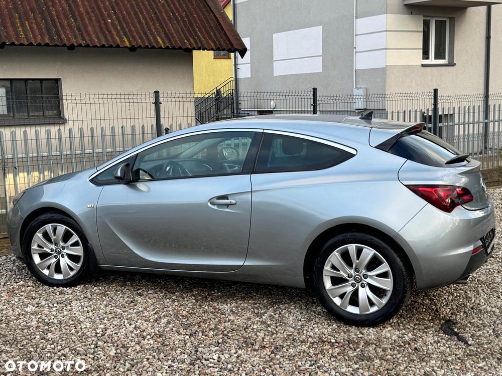 Opel Astra 1.6 Turbo Cosmo - 15