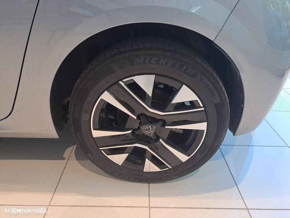 Peugeot 208 - 11