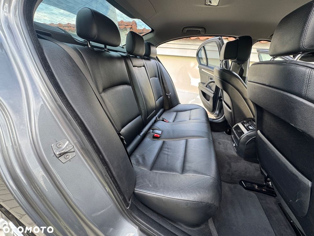 BMW Seria 5 - 28