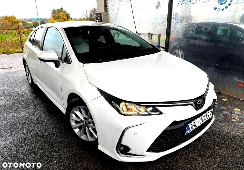 Toyota Corolla - 1