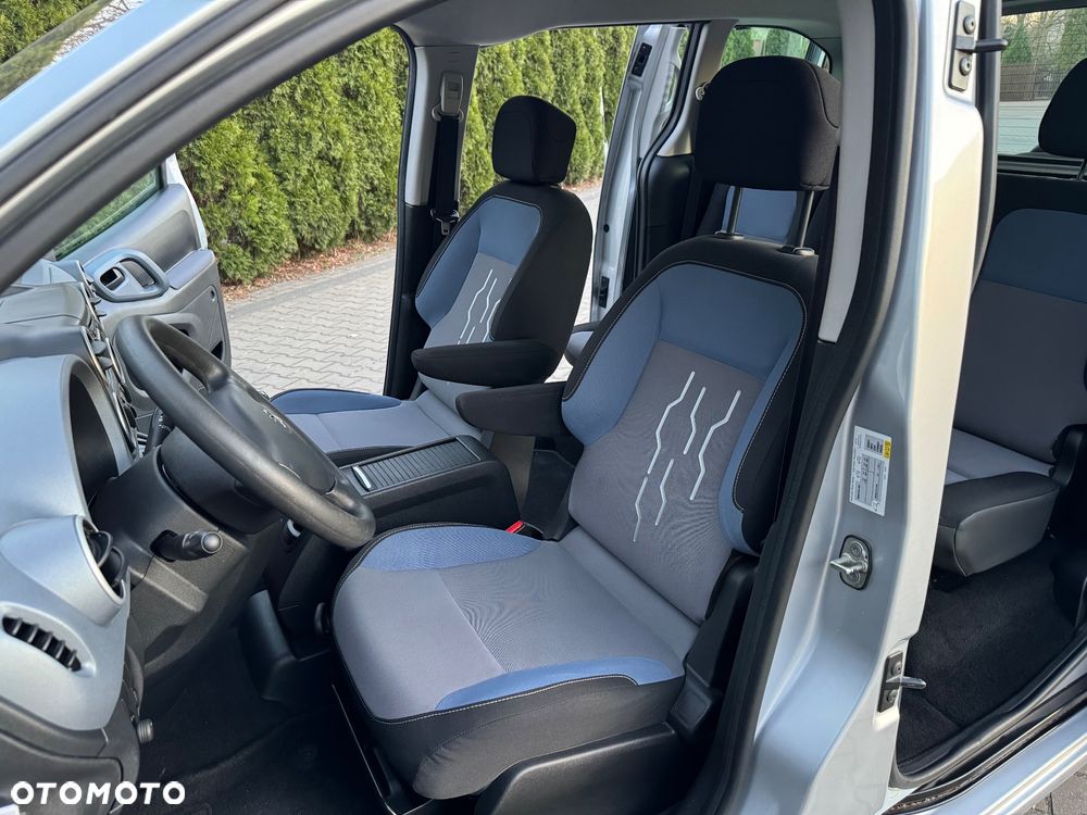 Peugeot Partner 98 VTi Style - 22