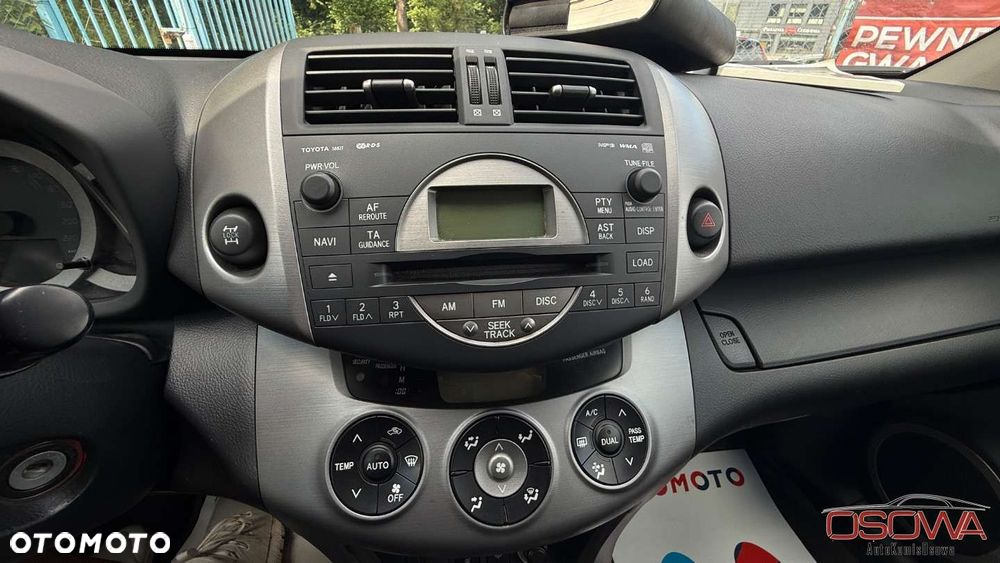 Toyota RAV4 - 26