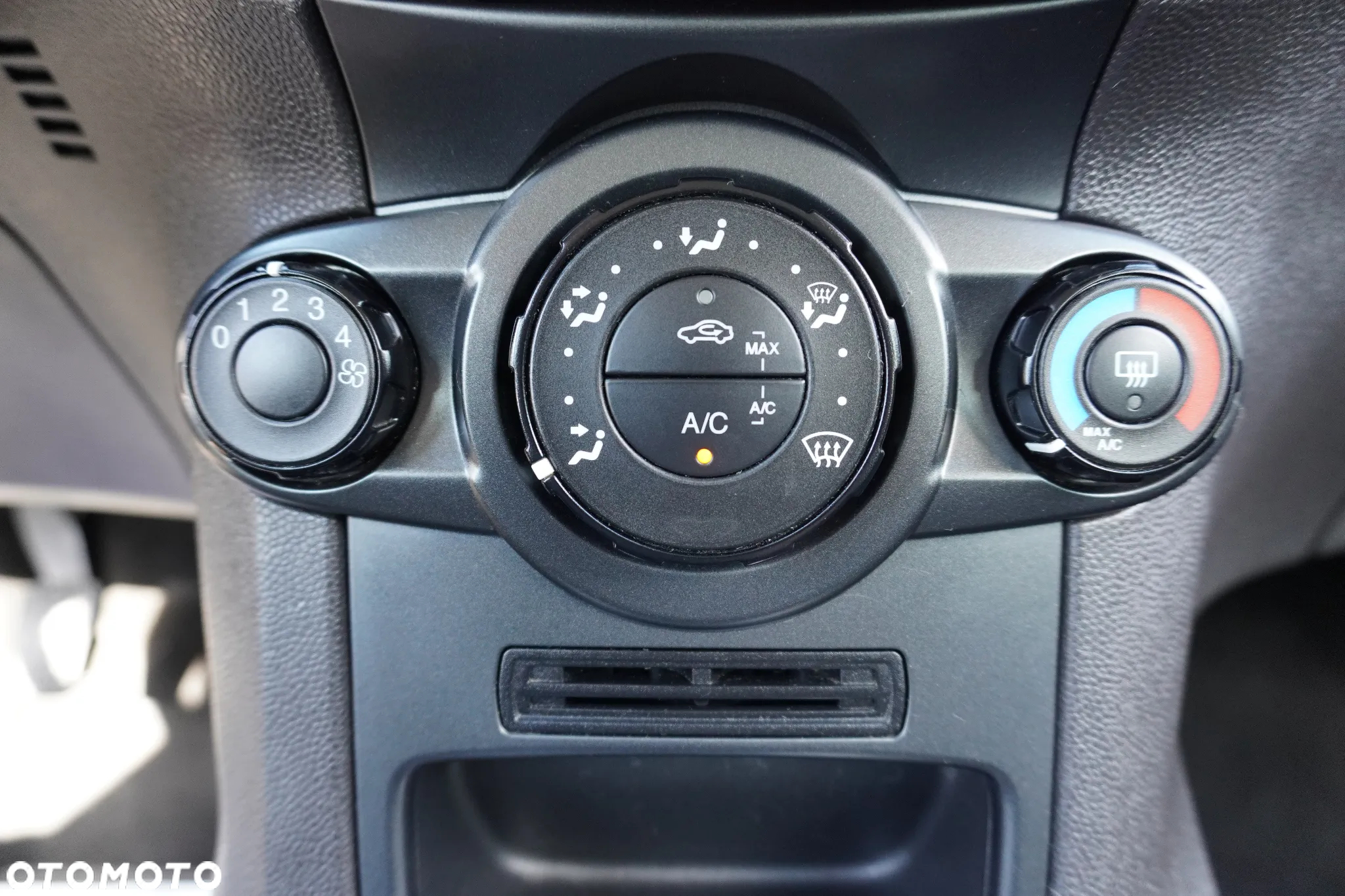 Ford Fiesta 1.25 Silver X (Ambiente) EU6 - 22