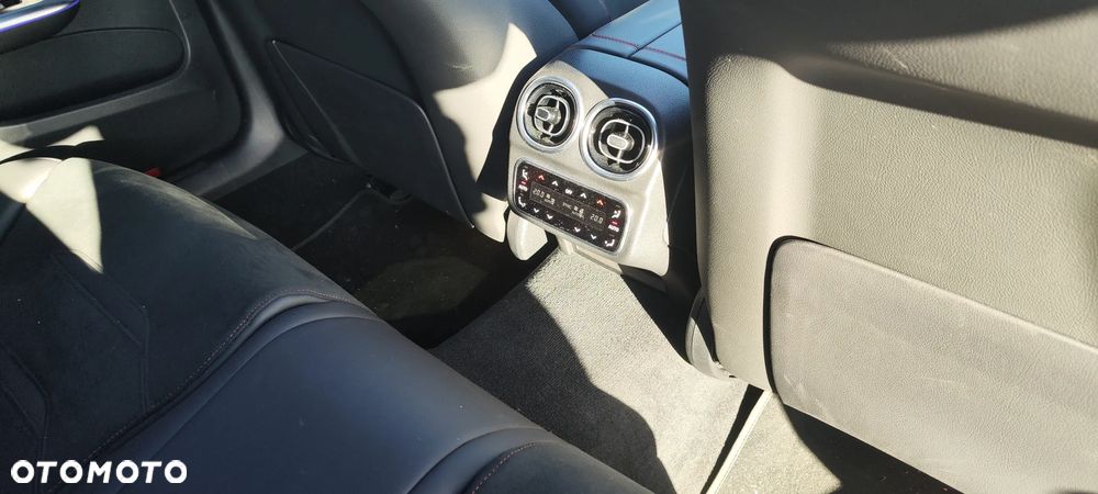Mercedes-Benz Klasa C AMG 43 4Matic AMG Speedshift MCT9G - 24