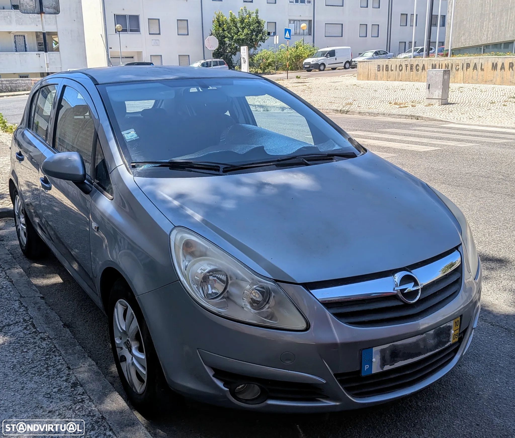 Opel Corsa 1.2 Enjoy - 1