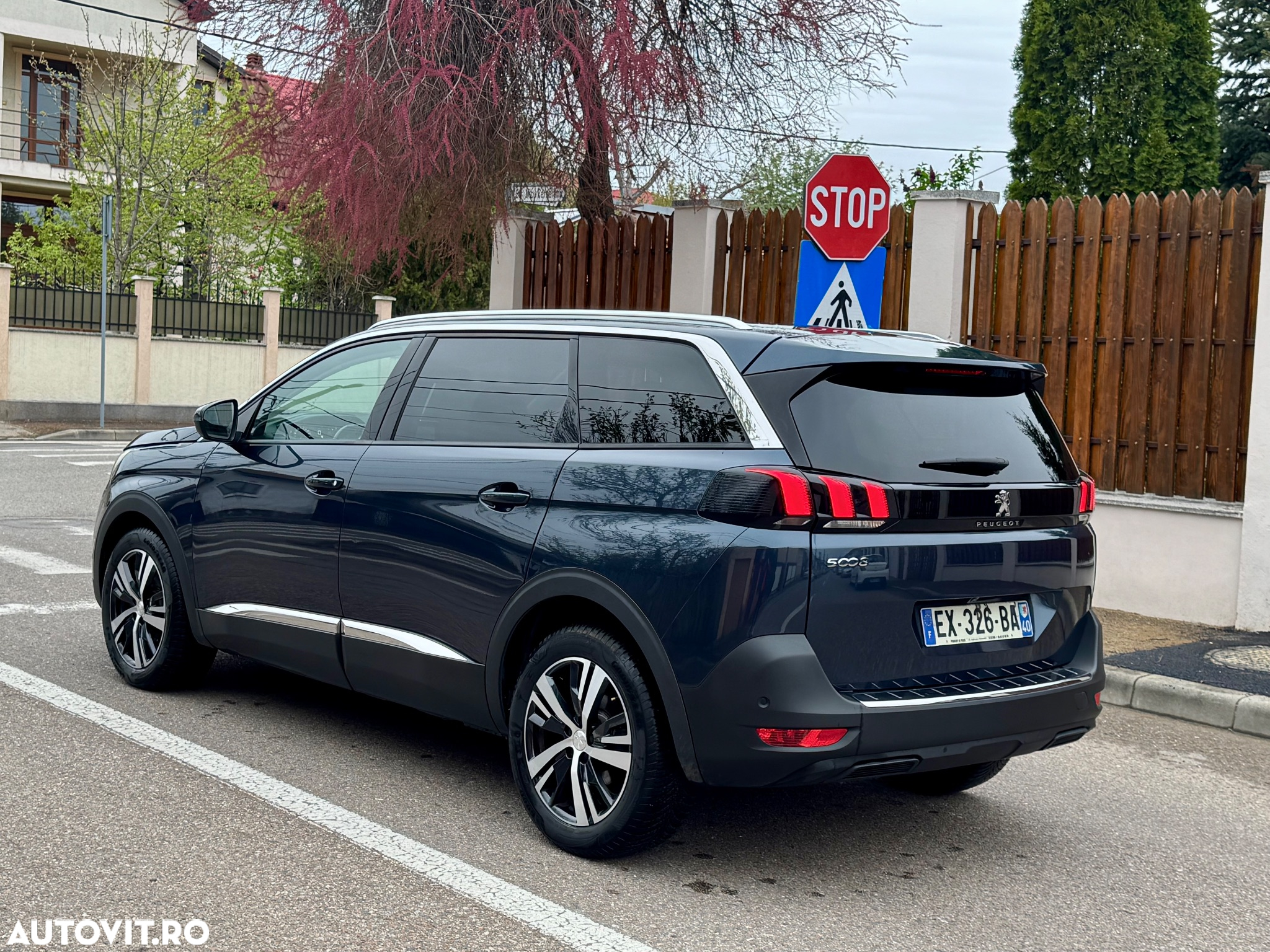 Peugeot 5008 1.2 Puretech Turbo s&s Allure - 5