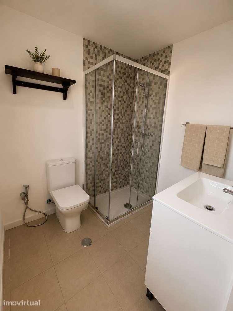 Quarto com WC privativo - Grande imagem: 3/4