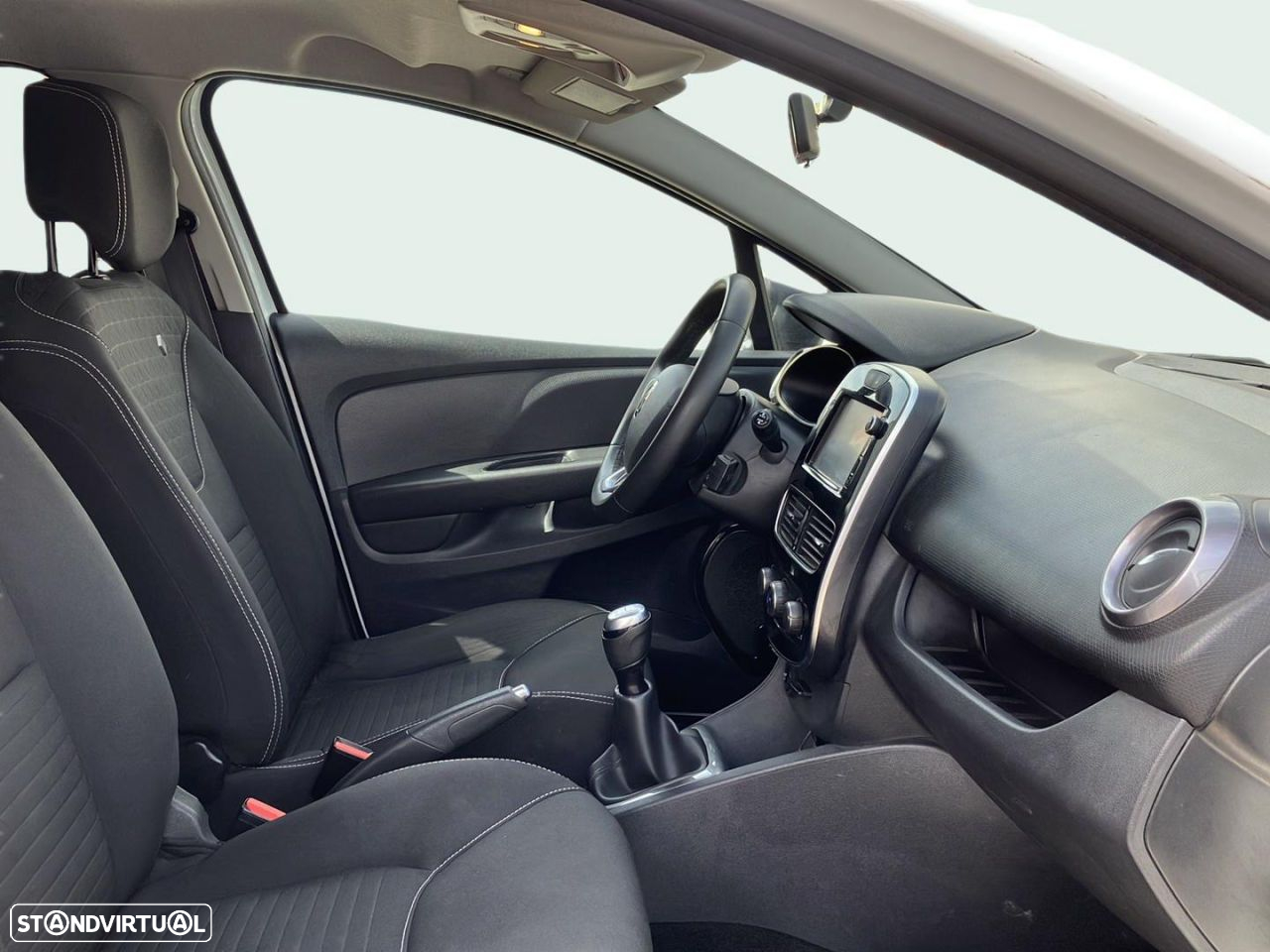 Renault Clio Sport Tourer 0.9 TCe Limited - 13