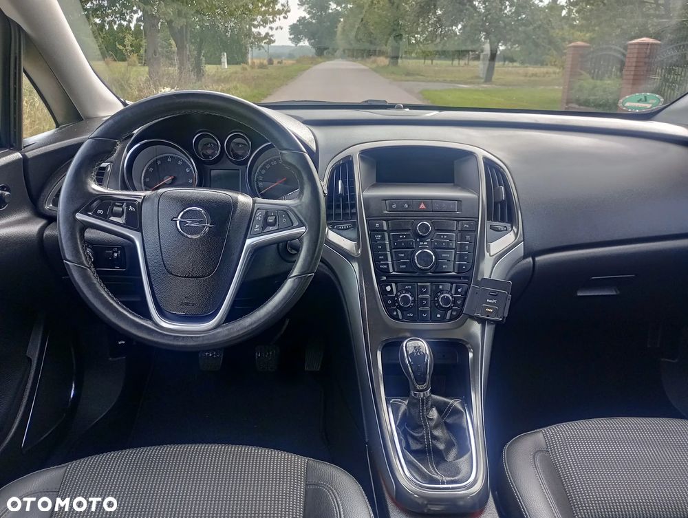 Opel Astra 1.4 Turbo Cosmo - 27