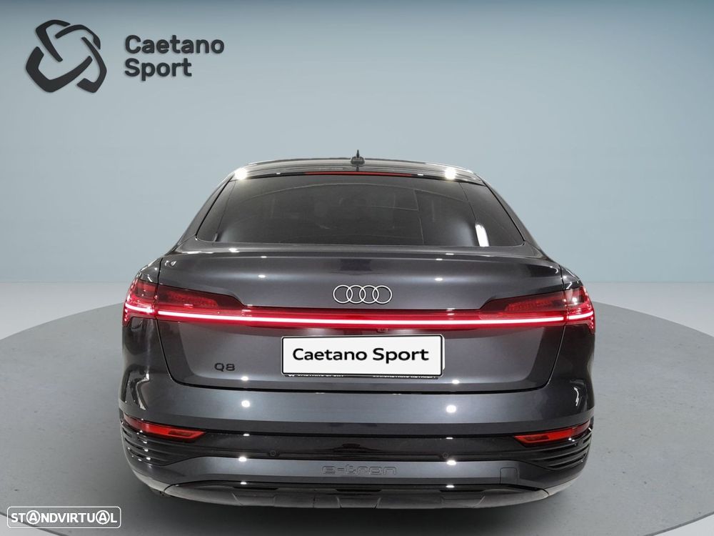 Audi Q8 e-Tron Sportback 55 quattro Advanced - 8