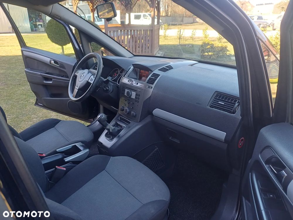 Opel Zafira 1.6 - 13