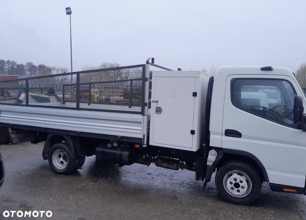 Mitsubishi Fuso Center - 7