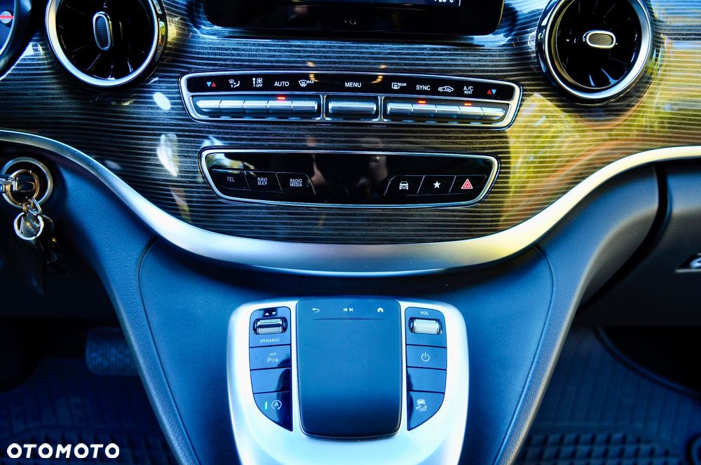 Mercedes-Benz Klasa V 300 d 4-Matic 9G-Tronic (ekstra d³) - 13