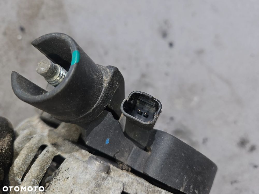 Alternator Peugeot 5008 I 1,6 16V 88kW 120KM 2010r Bosch - 4