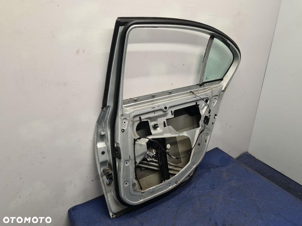 BMW E60 DRZWI TYŁ PRAWE - 10
