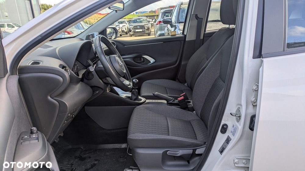 Toyota Yaris - 10