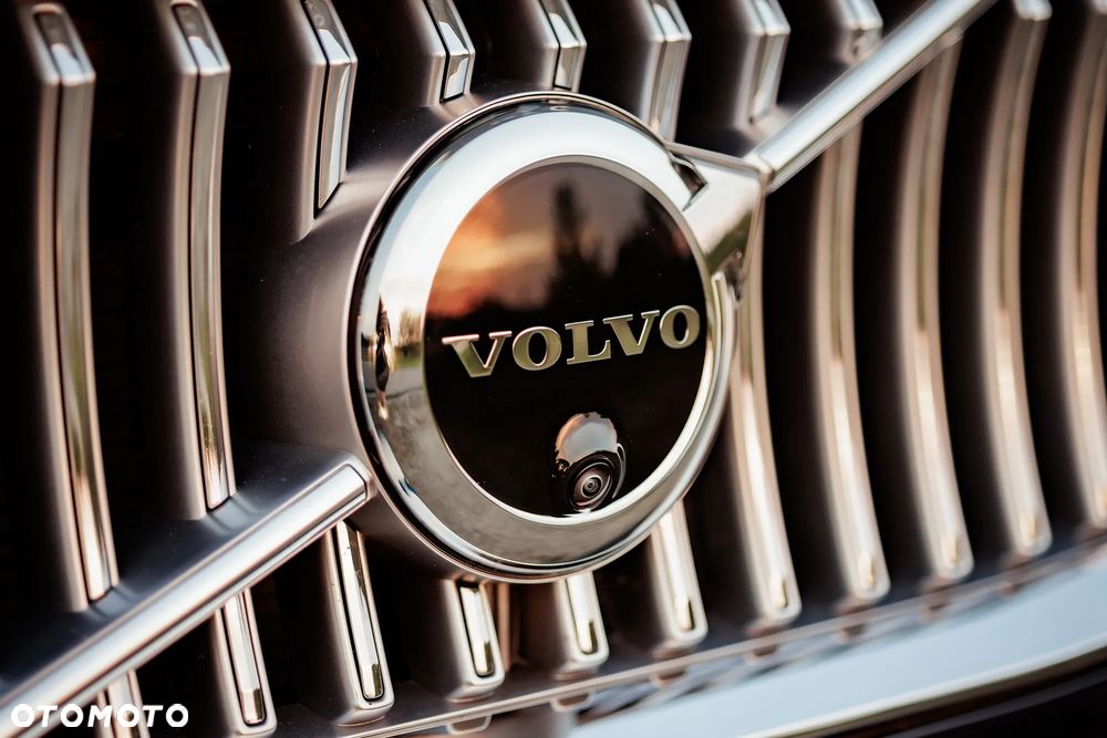 Volvo XC 90 - 7