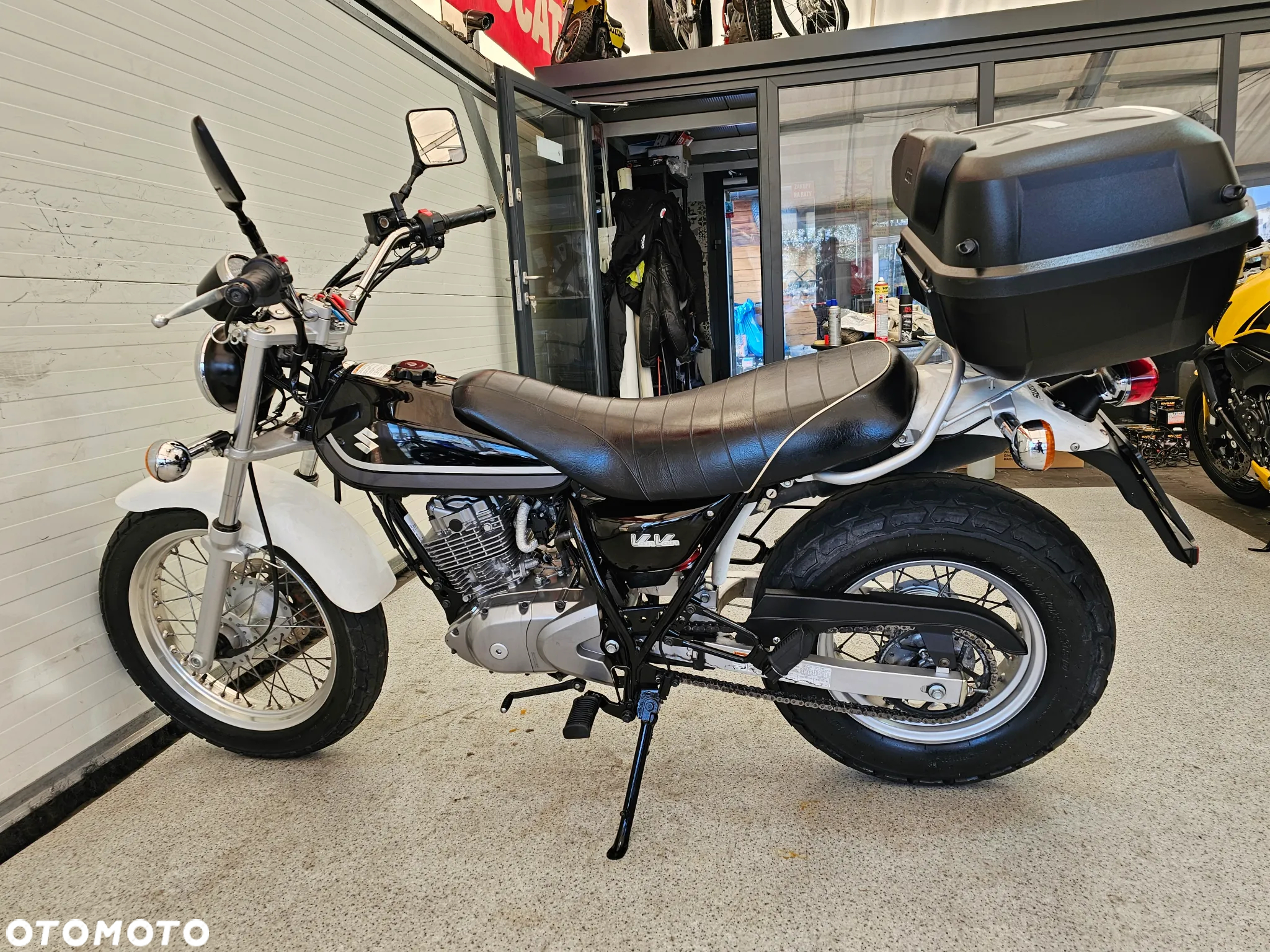 Suzuki RV - 21