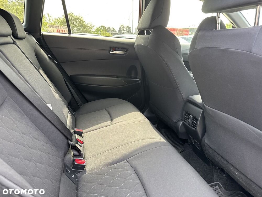 Toyota Corolla Cross - 10