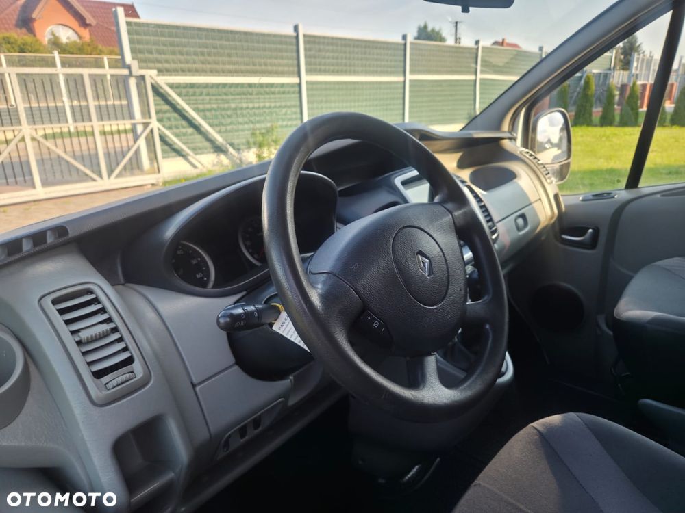 Renault TRAFIC LONG CLIMATRONIC TEMPOMAT ORYGINAŁ ZADBANY FULL OPCJA DOPOSAŻONY - 7