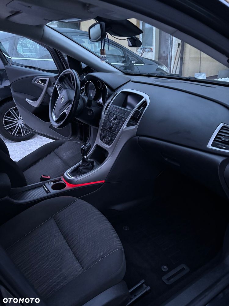 Opel Astra 1.4 Turbo Cosmo - 6