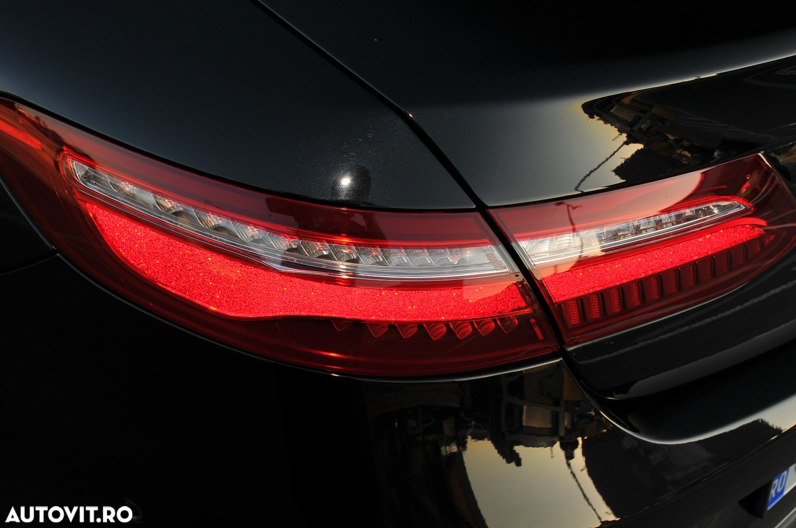 Mercedes-Benz E 350 d 4Matic Coupe 9G-TRONIC AMG Line - 26