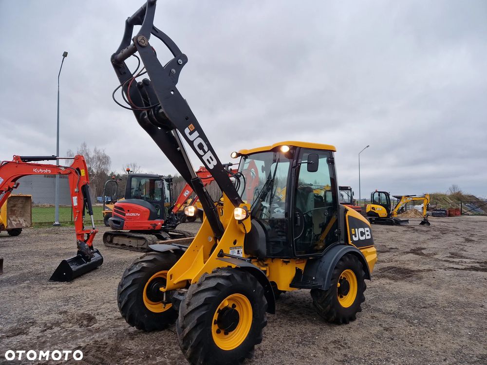 JCB 406 B 407 409 Cat TLT 30D TLT 25D - 16