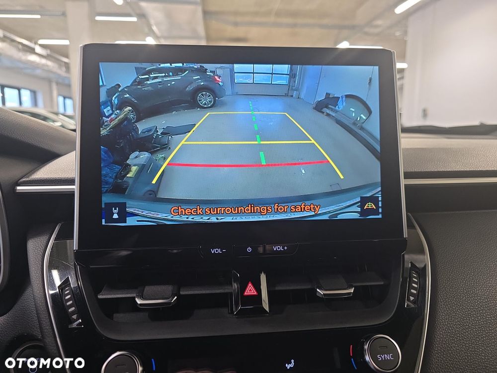 Toyota Corolla Cross - 18