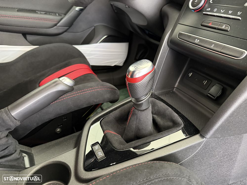 Renault Mégane 1.8 TCe R.S. Trophy R - 39