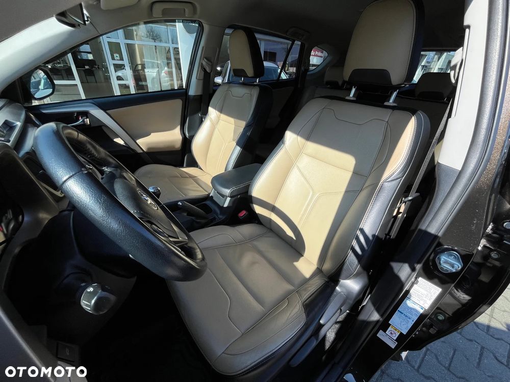 Toyota RAV4 2.0 D-4D Premium 4x2 - 10