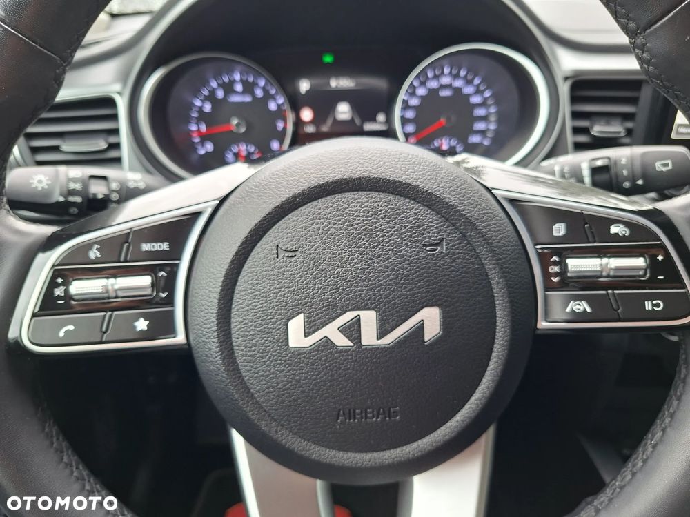 Kia Ceed - 27