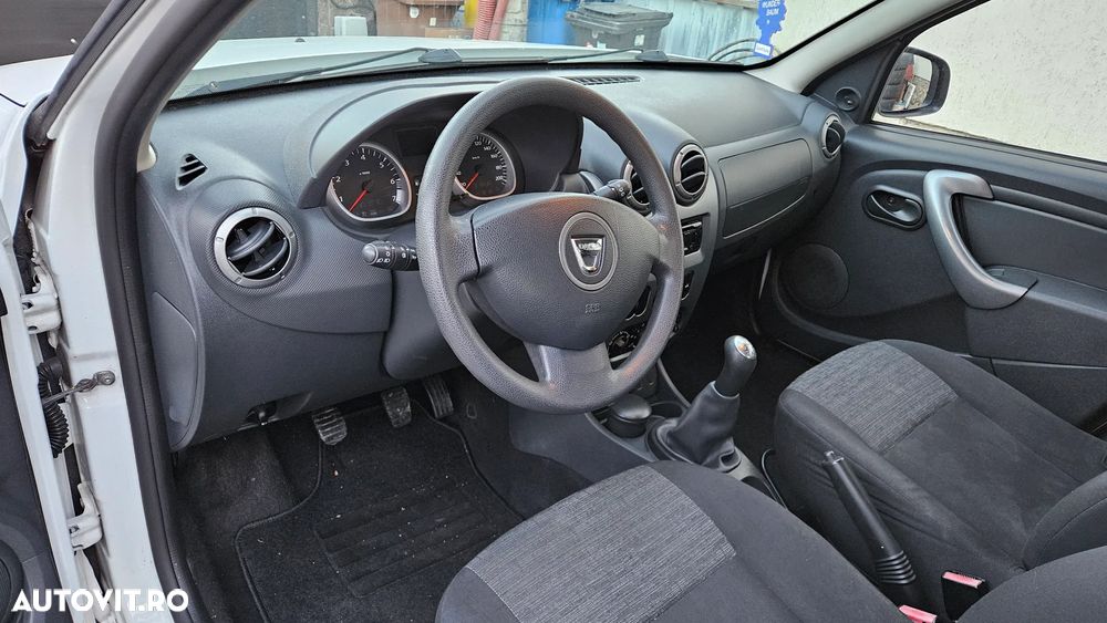 Dacia Duster 1.6 4x2 Laureate - 7