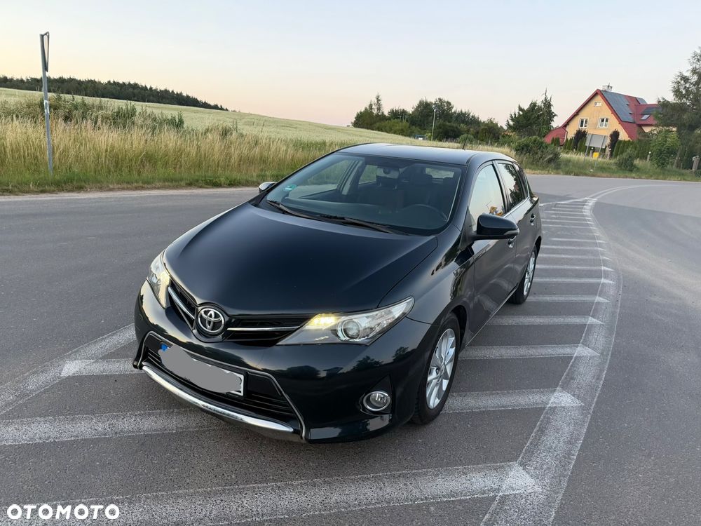Toyota Auris 2.0 D-4D Dynamic - 1