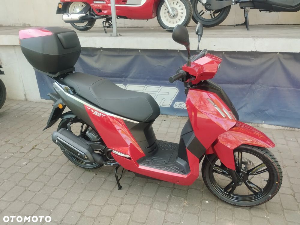 Peugeot Tweet - 2