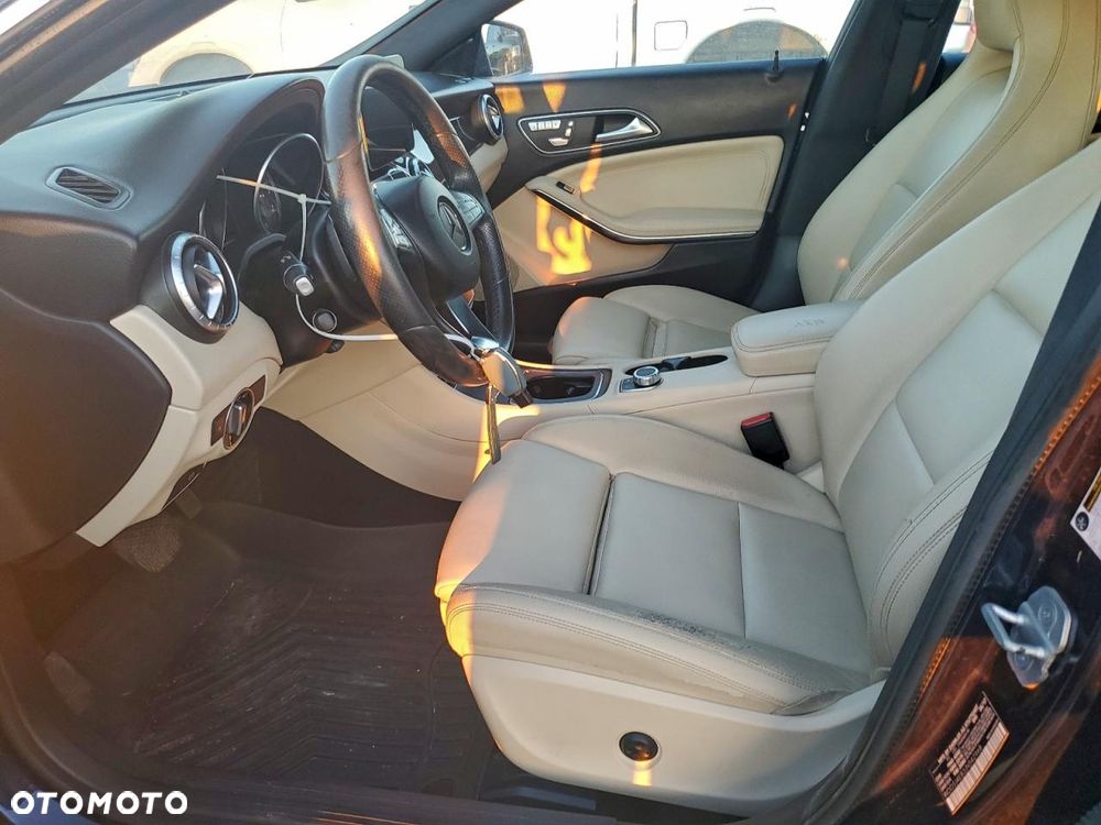 Mercedes-Benz CLA - 9