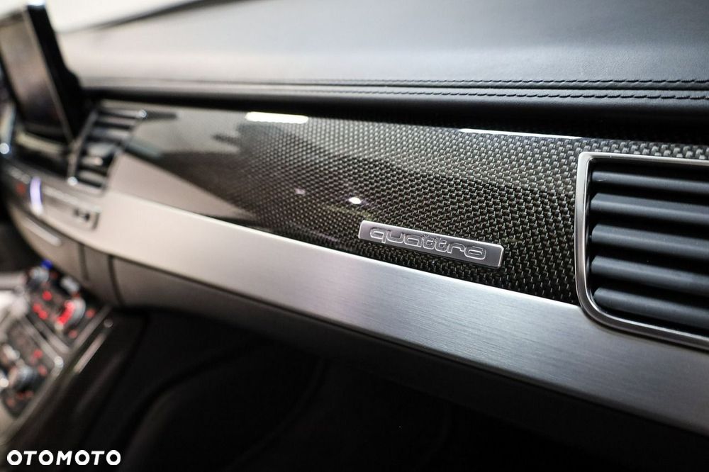Audi S8 - 31