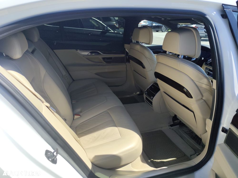 BMW Seria 7 740Li xDrive - 10