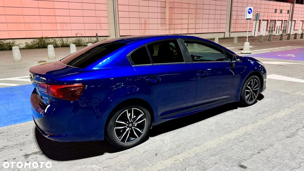 Toyota Avensis 2.0 Selection MS - 11